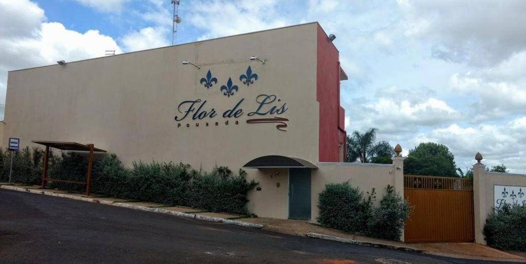 Pousada Flor De Lis Olímpia Εξωτερικό φωτογραφία